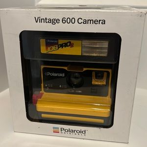 Vintage 600 camera New